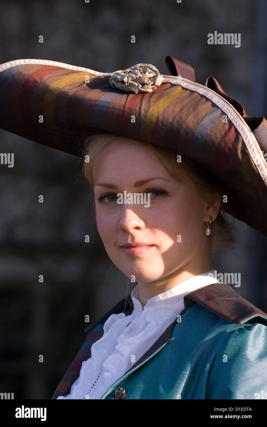 30 ans, femme, habillé en costume édouardien chawton, près de Alton, Hampshire, Royaume-Uni. Banque D'Images