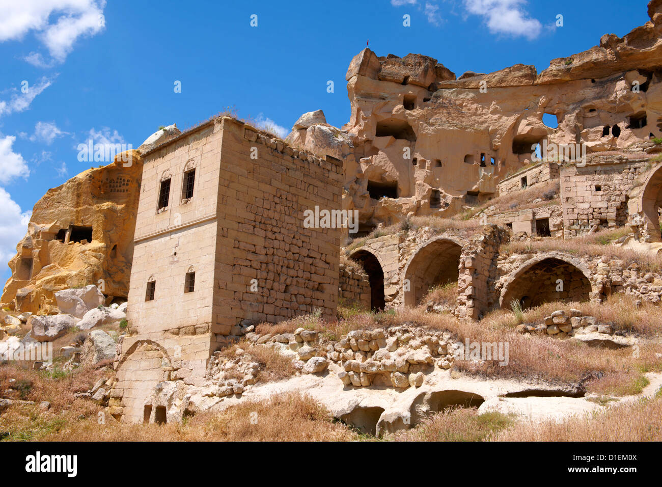 Cauvsin Rock Maisons de Cappadoce, Turquie. Des formations de roche volcanique tuft Banque D'Images