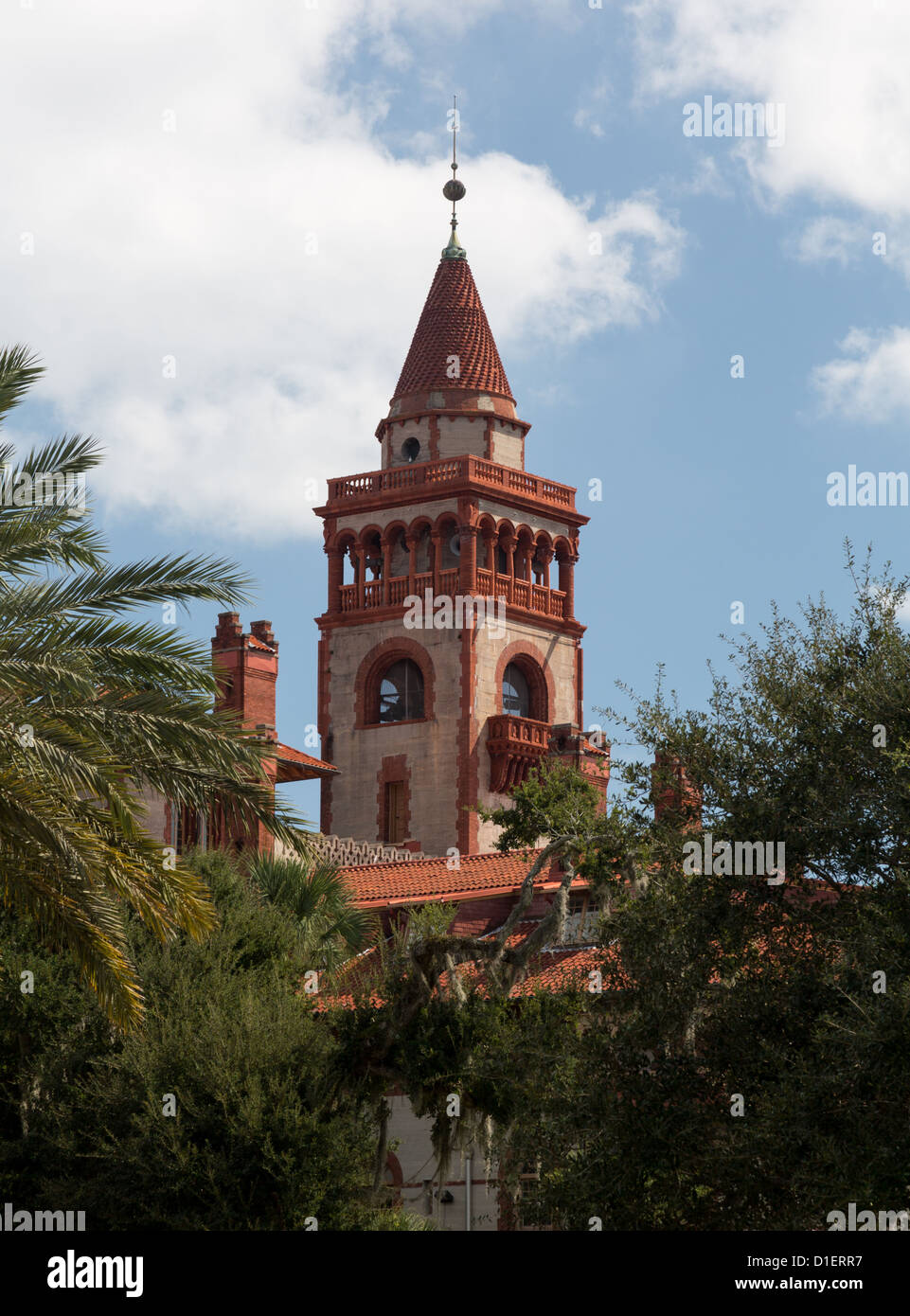 Tour ornée et détails de Ponce de Leon hôtel maintenant Flagler college construit Henry Flagler à St Augustine en Floride Banque D'Images