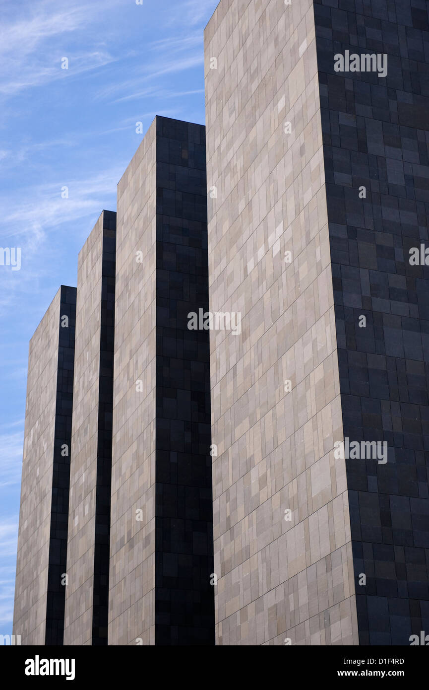 Résumé des capacités contre le ciel bleu Banque D'Images