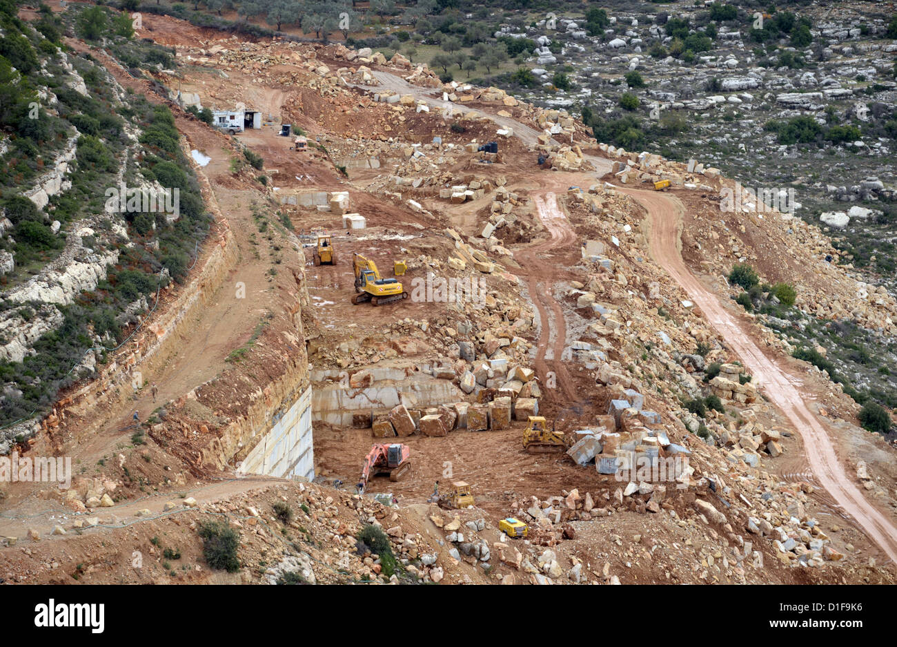 Vue sur le site de construction de la nouvelle ville Rawabi près de Ramallah, dans les territoires palestiniens, 08 décembre 2012. Le projet est hébergé par Bayti Real Estate Investment Company, qui a été créé pour construire Rawabi, la première ville palestinienne et la pierre angulaire d'une nouvelle, moderne, viable de la société palestinienne. Photo : Rainer Jensen Banque D'Images