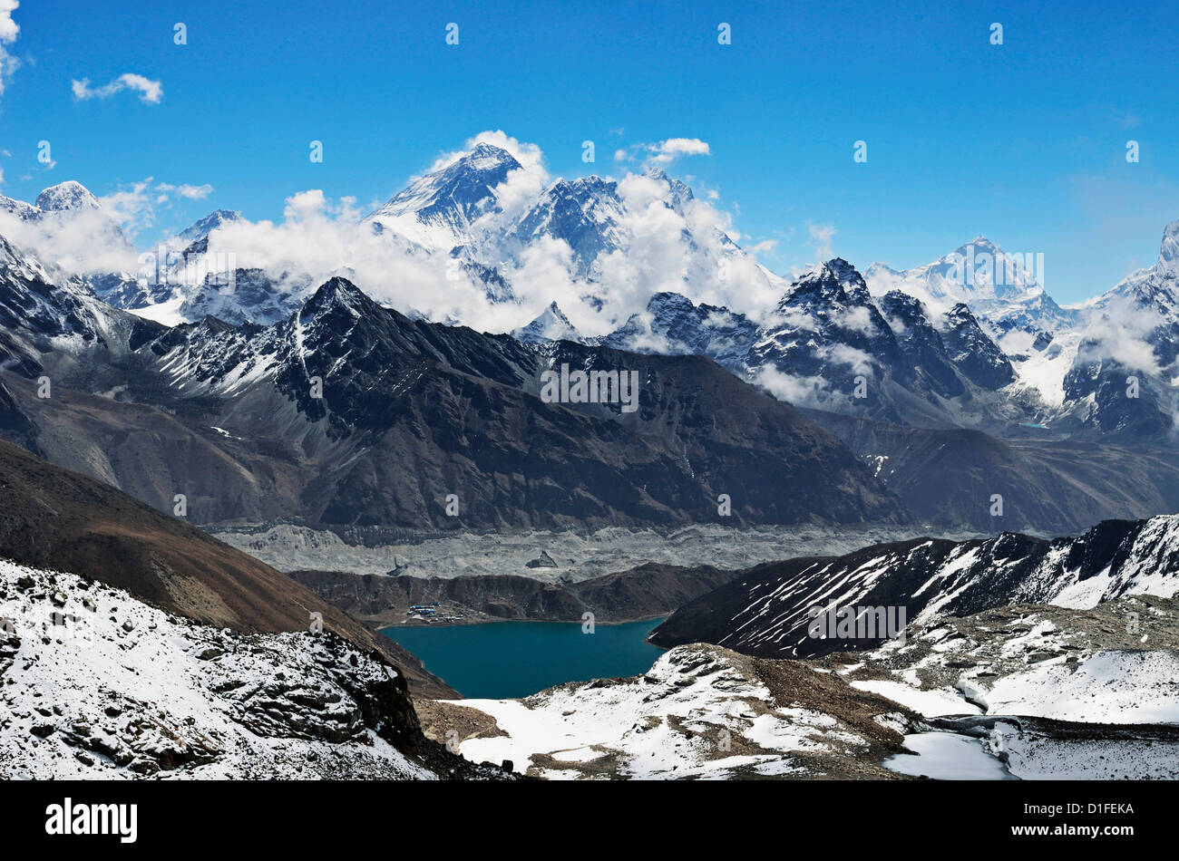 Vue de Renjo Pass de l'Everest, Everest de l'Himalaya et Lac Gokyo, parc national de Sagarmatha, Purwanchal, Népal Banque D'Images