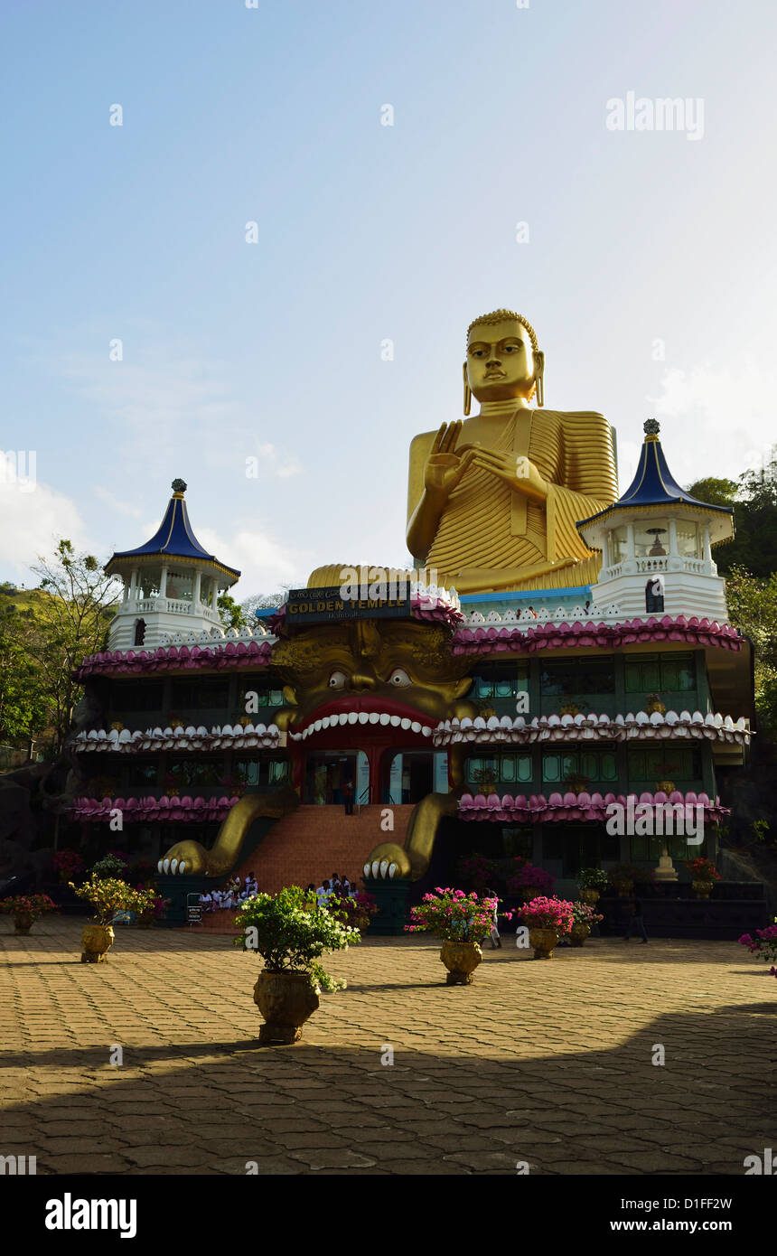 Temple d'or, Dambulla, Sri Lanka, Asie Banque D'Images