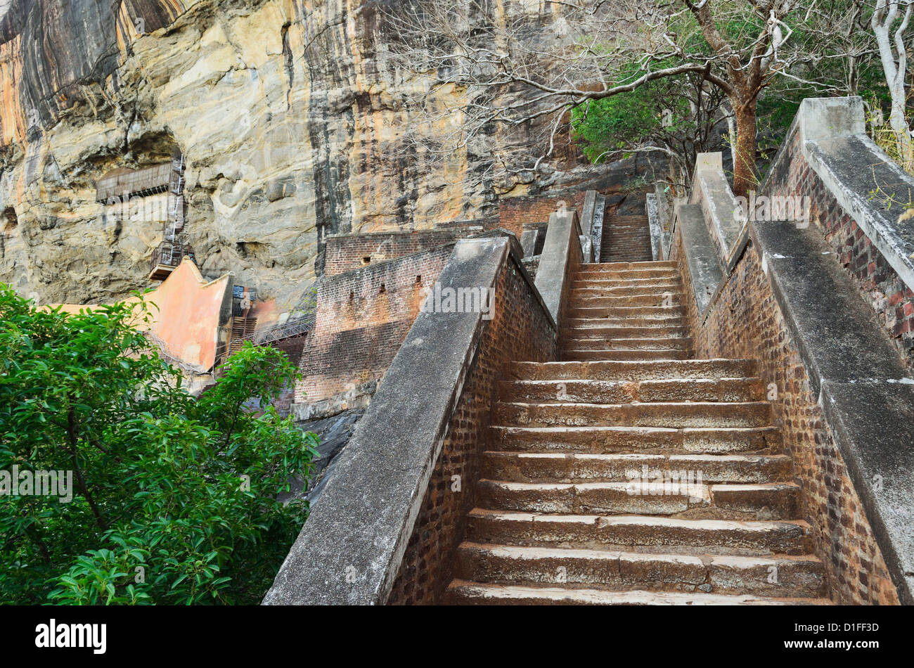 Haut de l'escalier menant à Sigiriya (le Rocher du Lion), UNESCO World Heritage Site, Sri Lanka, Asie Banque D'Images