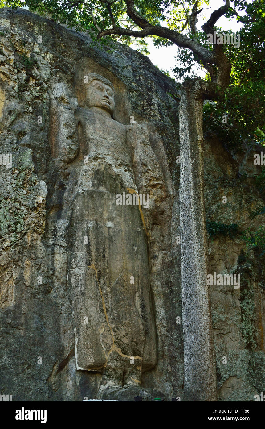 L'image de Bouddha, Temple Rock Dhowa, Bandarawela, Sri Lanka, Asie Banque D'Images