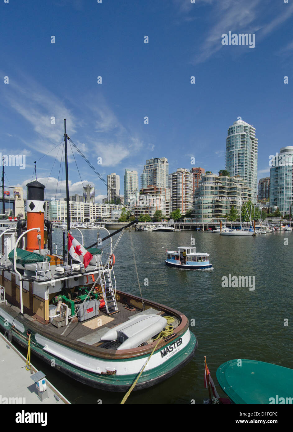 La ville ultra moderne de Vancouver British Columbia Canada avec son port maritime et gratte-ciel Banque D'Images