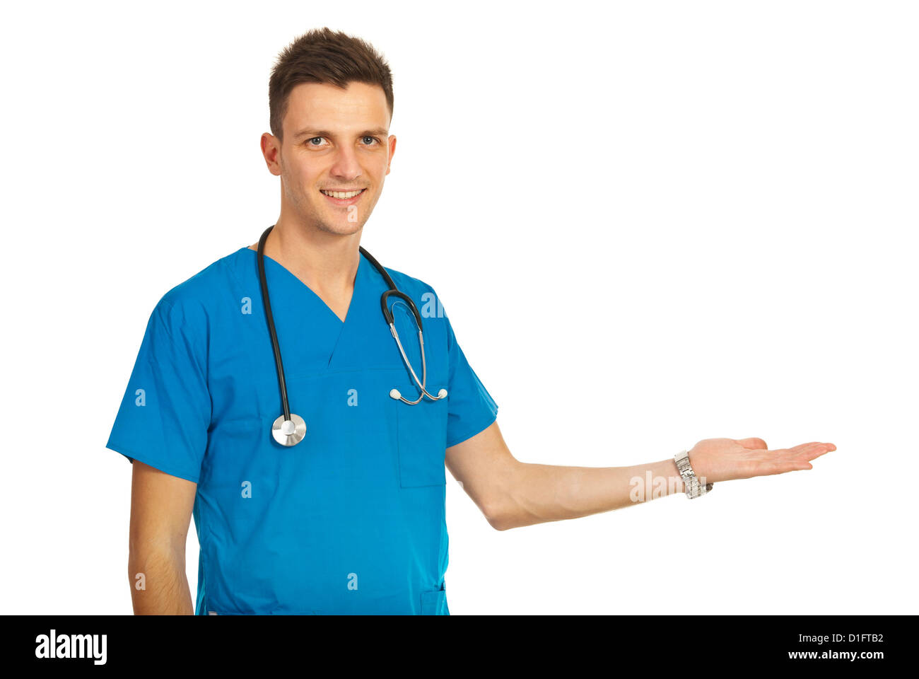Happy doctor man making présentation à copie espace isolé sur fond blanc Banque D'Images