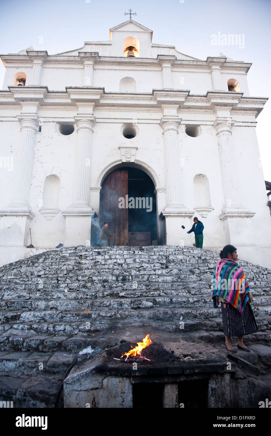 Église de Santo Tomás, Chichicastenango, Guatemala, Amérique Centrale Banque D'Images