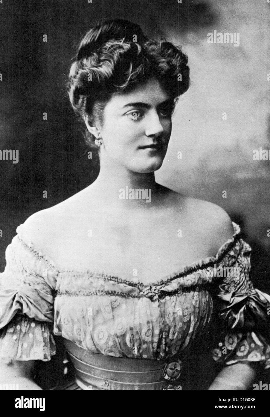 CLEMENTINE CHURCHILL (1885-1977) comme Clemetine Hosier juste avant son mariage avec Winston Churchill en 1908 Banque D'Images