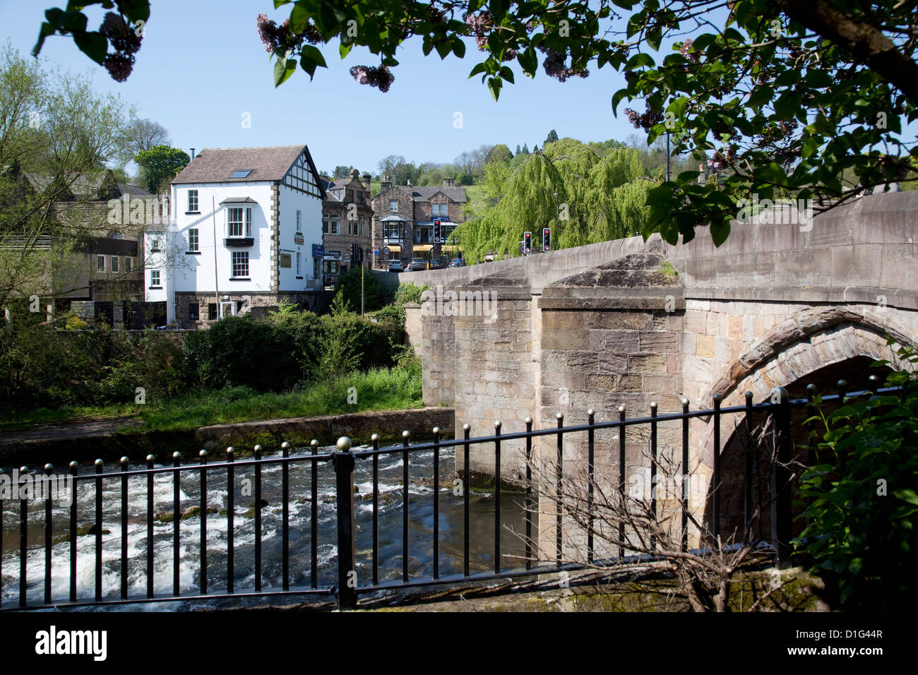 Pont et rivière Derwent, Matlock, Derbyshire, Angleterre, Royaume-Uni, Europe Banque D'Images