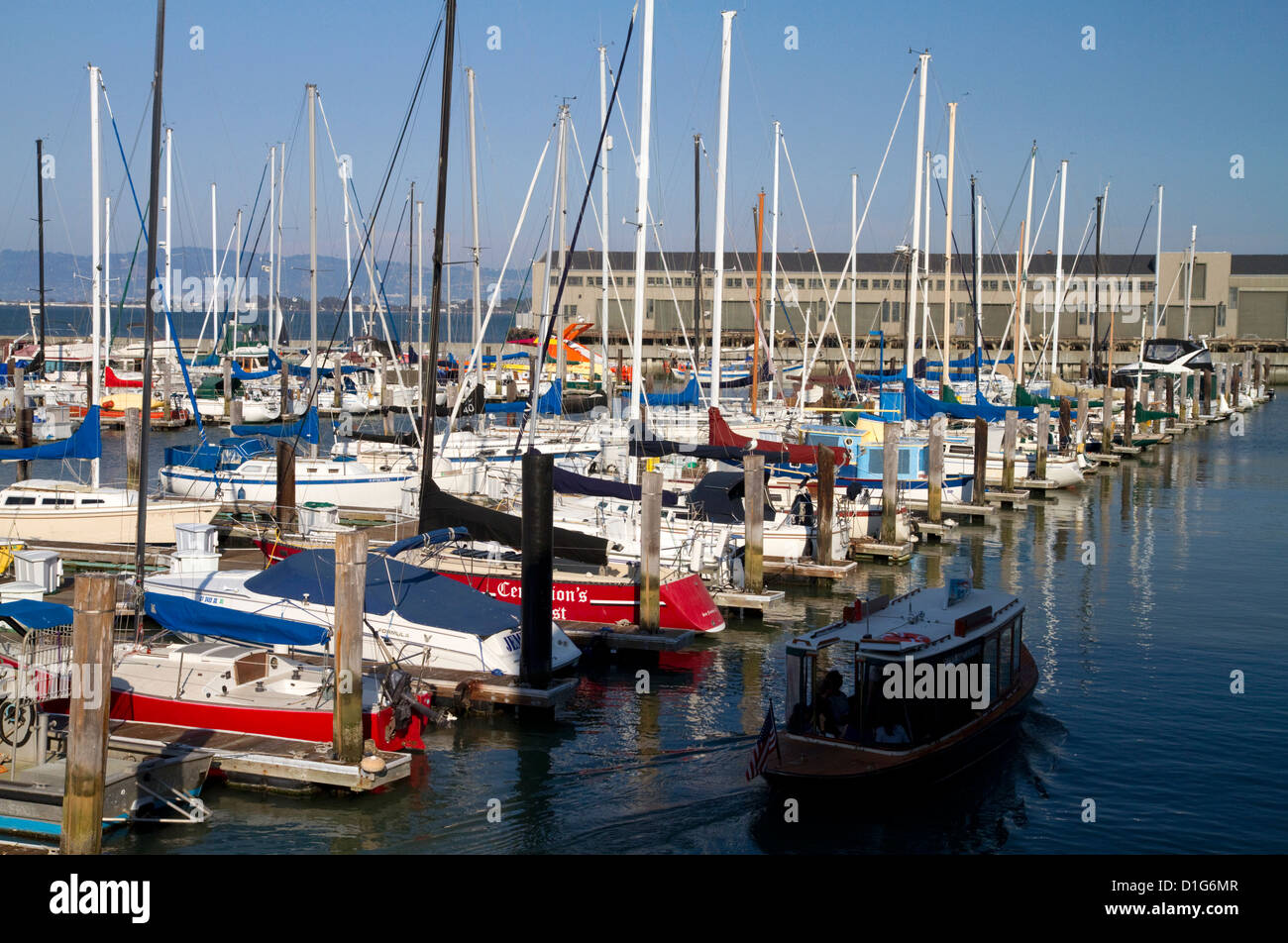 Bateaux accoste au quai 39 Marina de San Francisco, Californie, USA. Banque D'Images