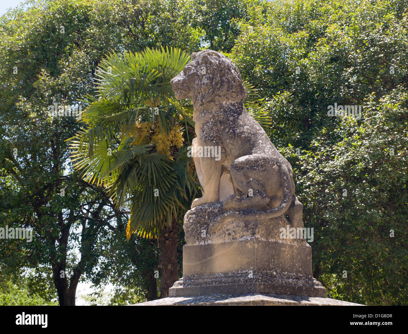 Ubeda en Andalousie Espagne, site du patrimoine mondial de l'Unesco en raison de la renaissance statue de lion palais et églises dans un carré Banque D'Images