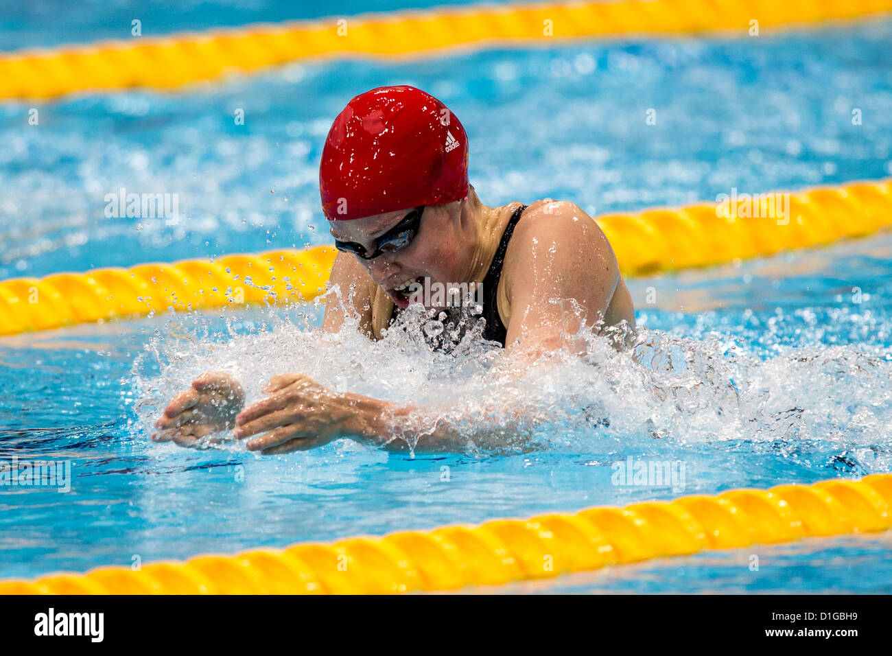 Hannah Miley (GBR) qui se font concurrence sur la jambe de brasse de la Women's 400m quatre nages individuel de chaleur au Jeux Olympiques 2012 Banque D'Images