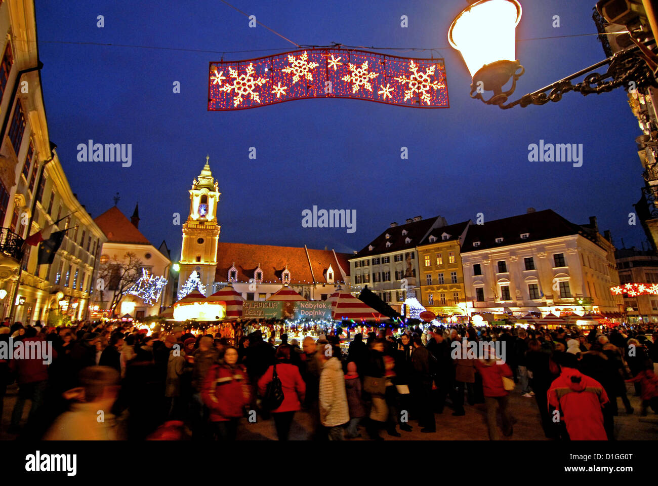 Marché de Noël sur Hlavne namestie, principales townsquare, Bratislava, la Slovaquie Banque D'Images