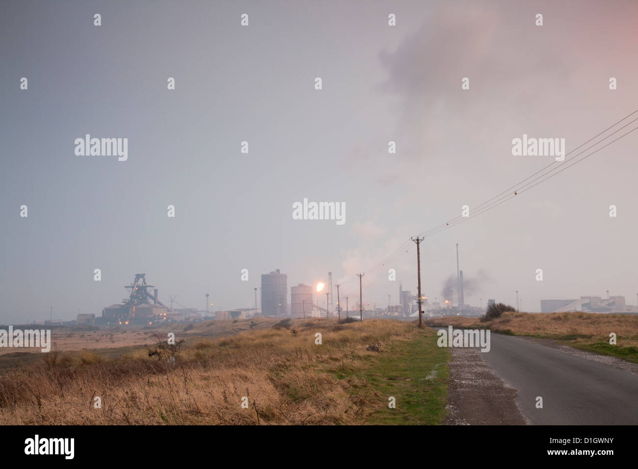 L'aciérie Redcar au coucher du soleil, vu de la Gare du Sud. Banque D'Images