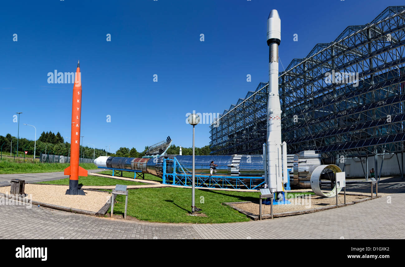 Modèle de la fusée européenne Ariane 4, l'ESA, des années 90, fusée-sonde Skylark Britannique Historique Euro Space Center Transinne, Belgique Europe Banque D'Images