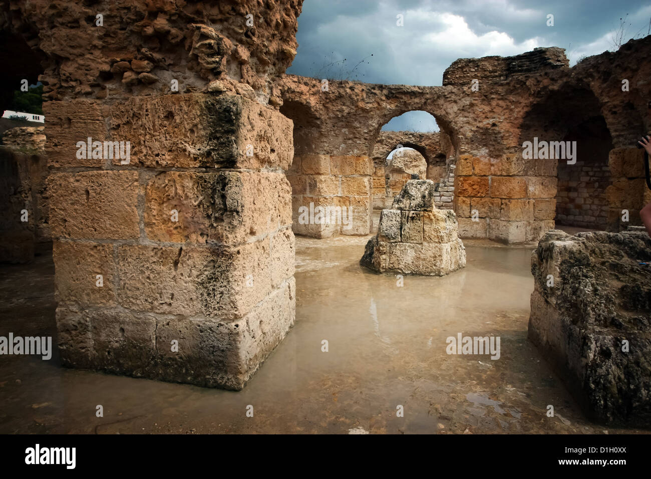 Vue générale d'Antonine Baths - ruines sous l'eau après les pluies torrentielles Banque D'Images