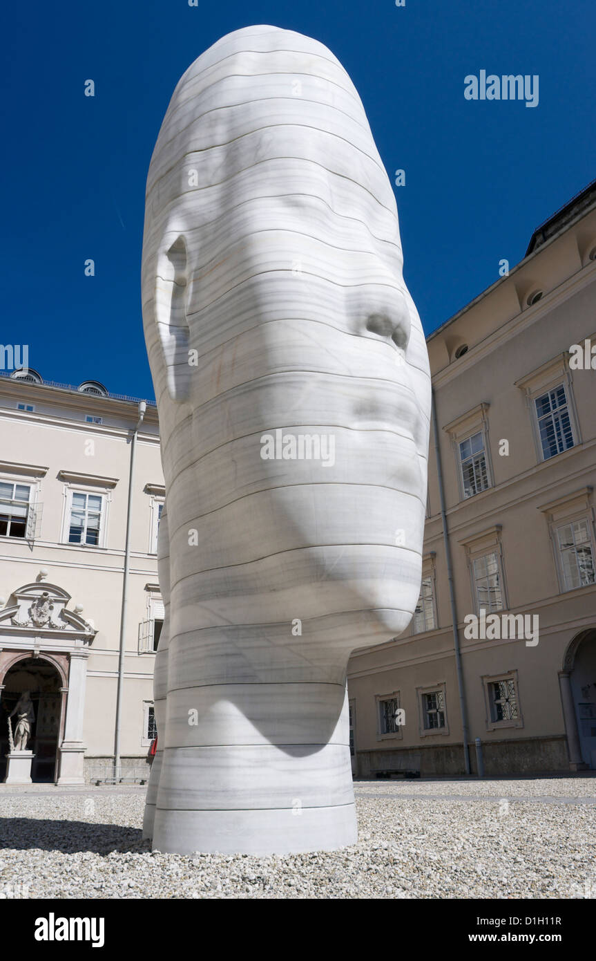 Head Sculpture par l'artiste espagnol Jaume Plensa. Banque D'Images