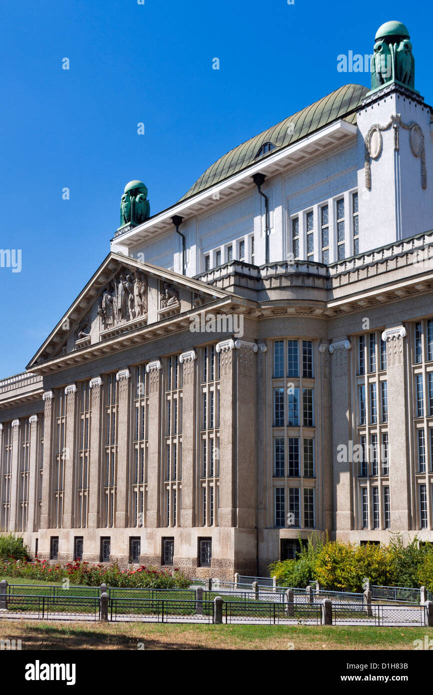 Bâtiment des archives de l'État croate à Zagreb Banque D'Images