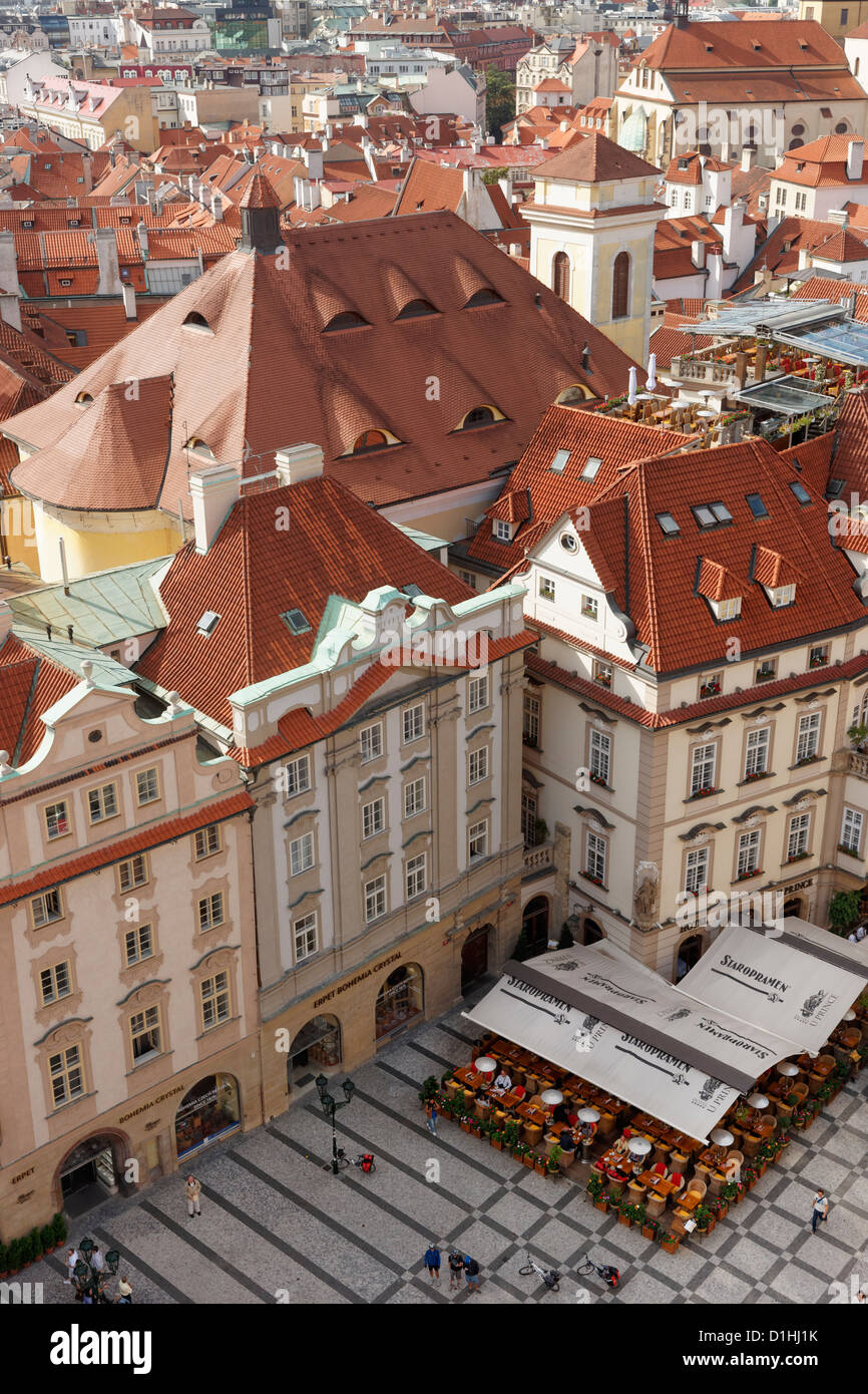 Vue sur Prague sur le toit de la tour de la mairie de la vieille ville, Stare Mesto, Prague, République Tchèque Banque D'Images