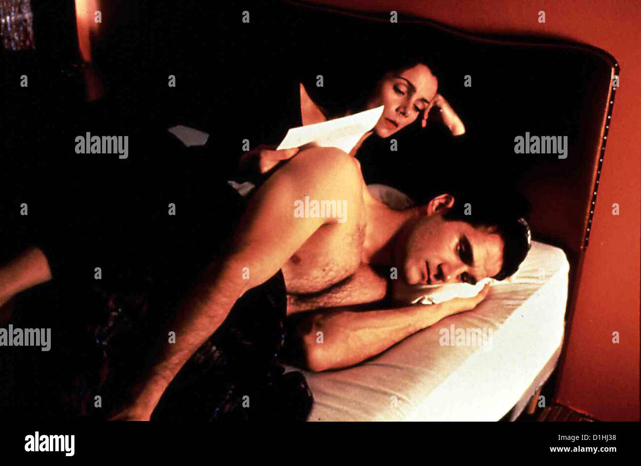 Der Schaetzer Expert en sinistres, Elias Koteas, Arsinee Khanjian Noah Render (E. Koteas) fuehrt senneur Frau mit Héra (A. Khanjian) ein Banque D'Images