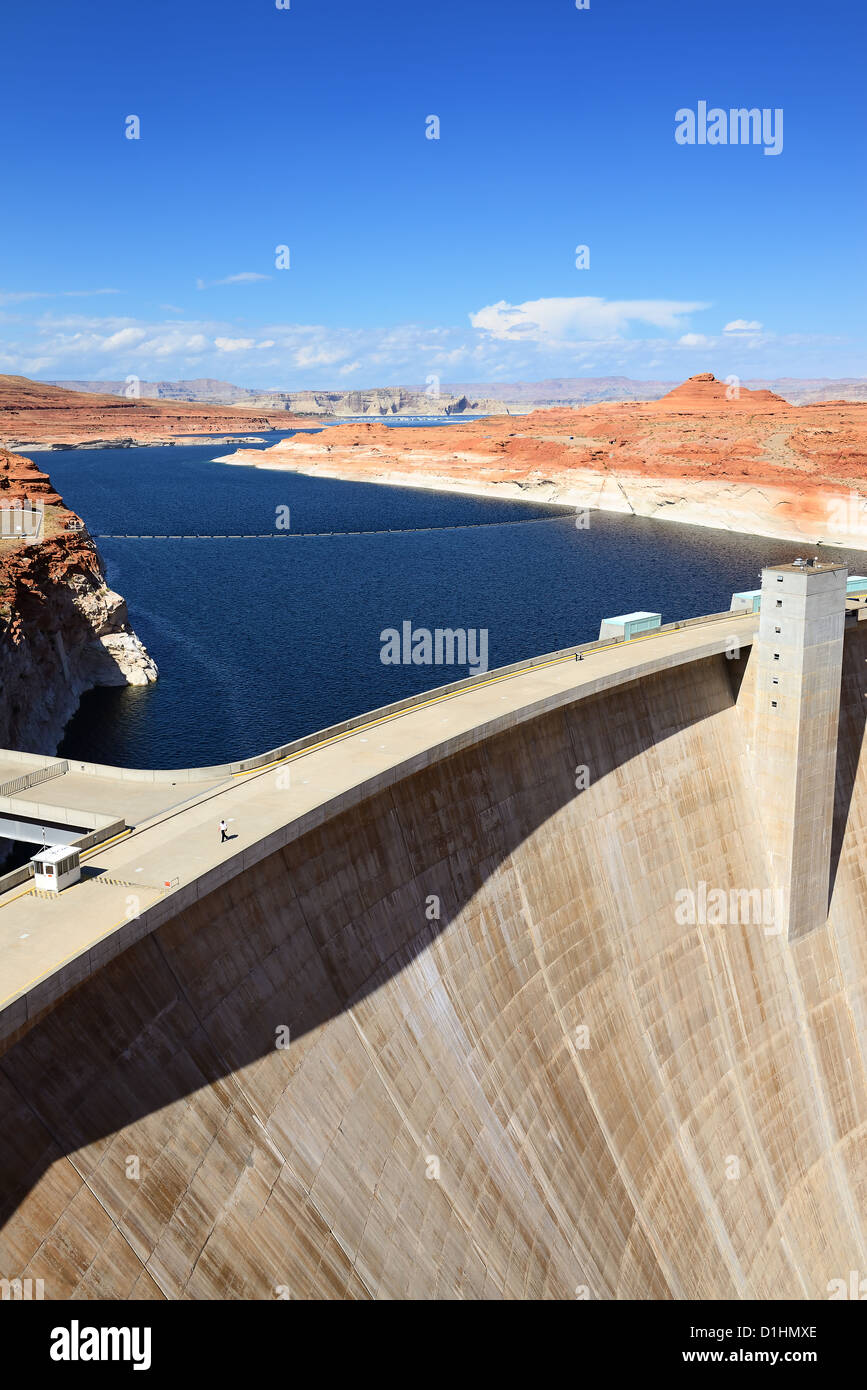 Avis de Glen Canyon Dam et près de Lake Powell Page en Arizona aux États-Unis. Banque D'Images