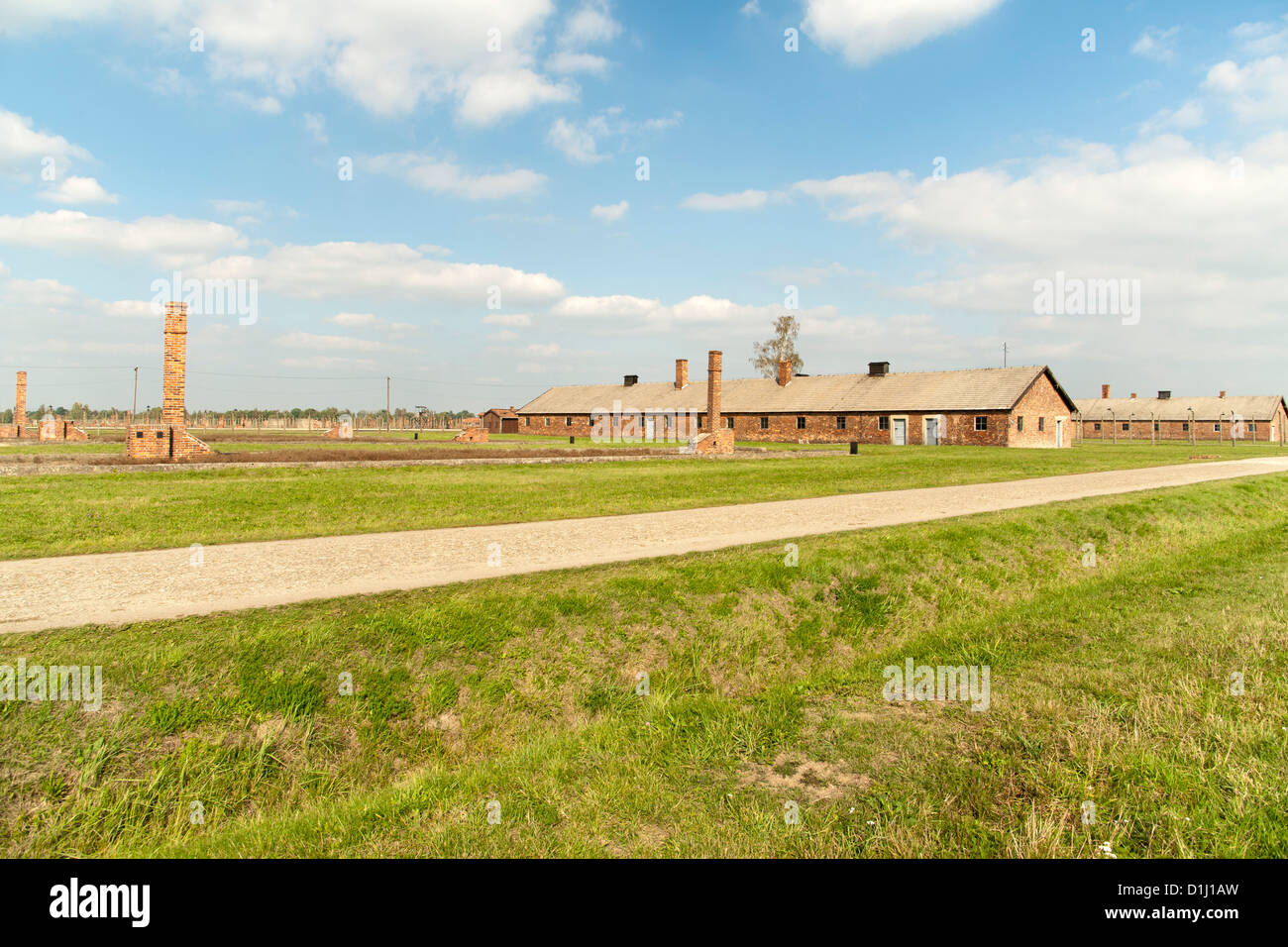 Vue sur l'ancienne d'Auschwitz II-Birkenau camp de concentration en Pologne du sud. Banque D'Images