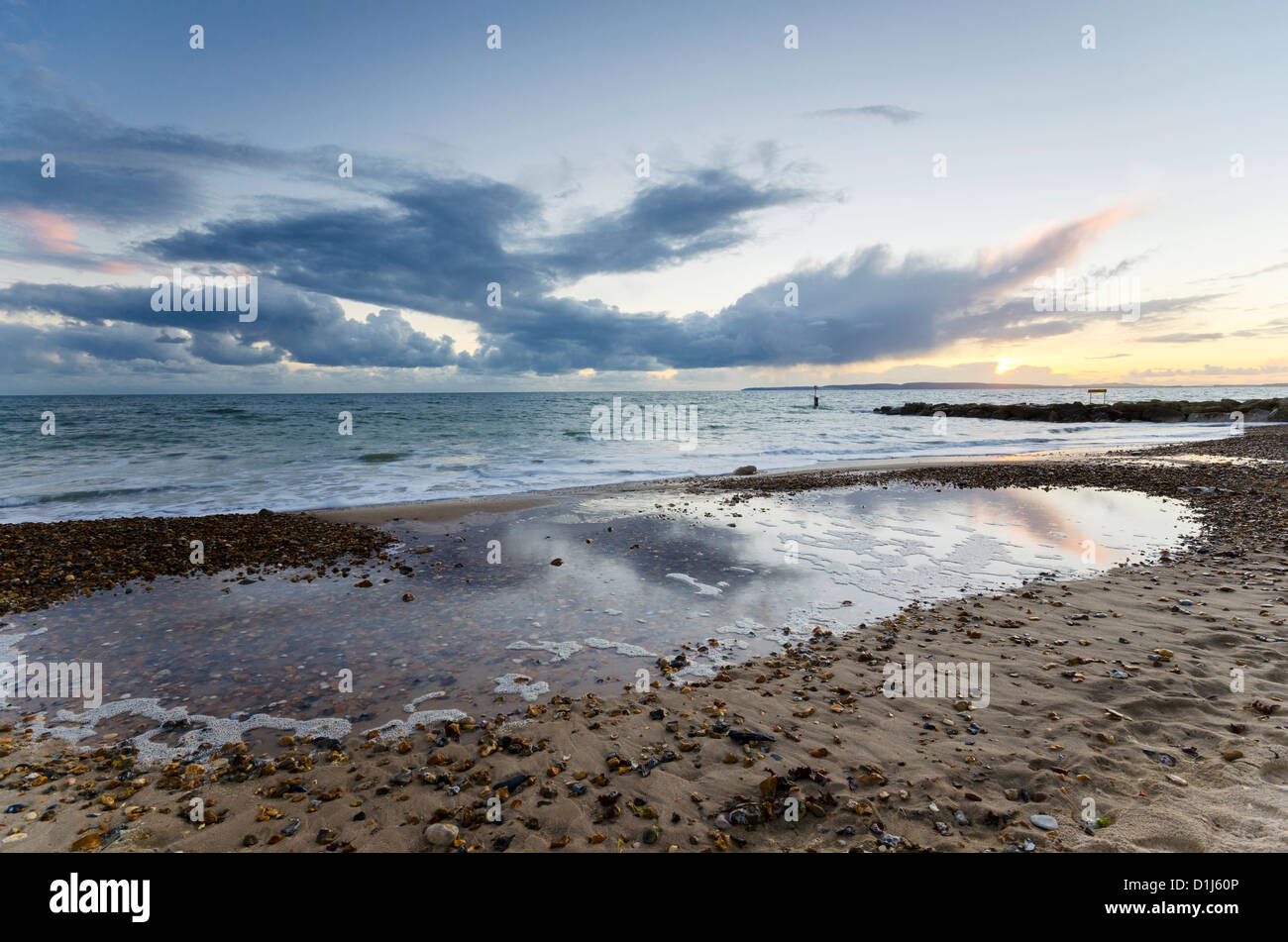La plage d'Hengistbury Head près de Christchurch dans le Dorset. Banque D'Images