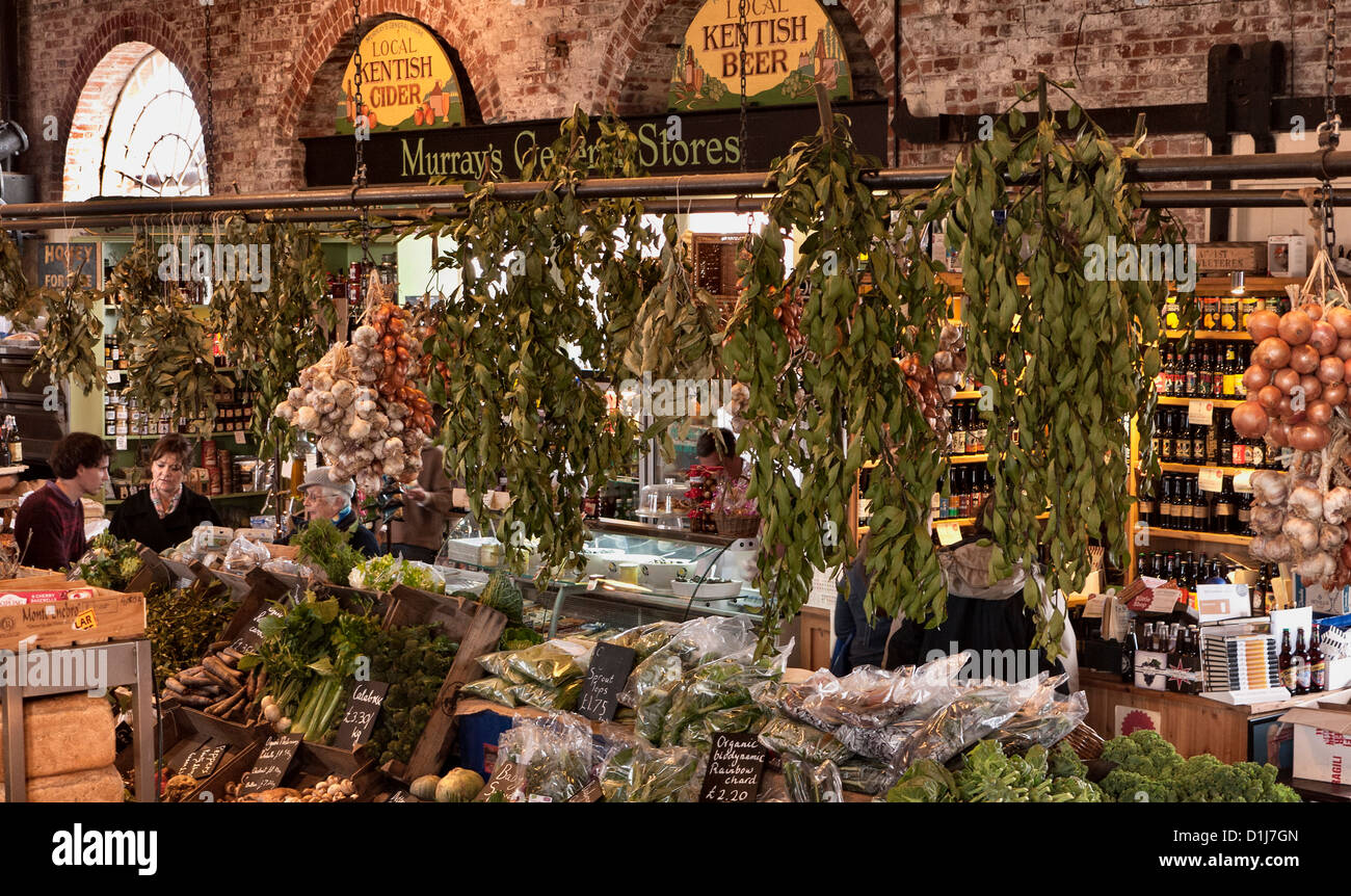 Le marché des producteurs de marchandises Shed Canterbury Kent UK Banque D'Images