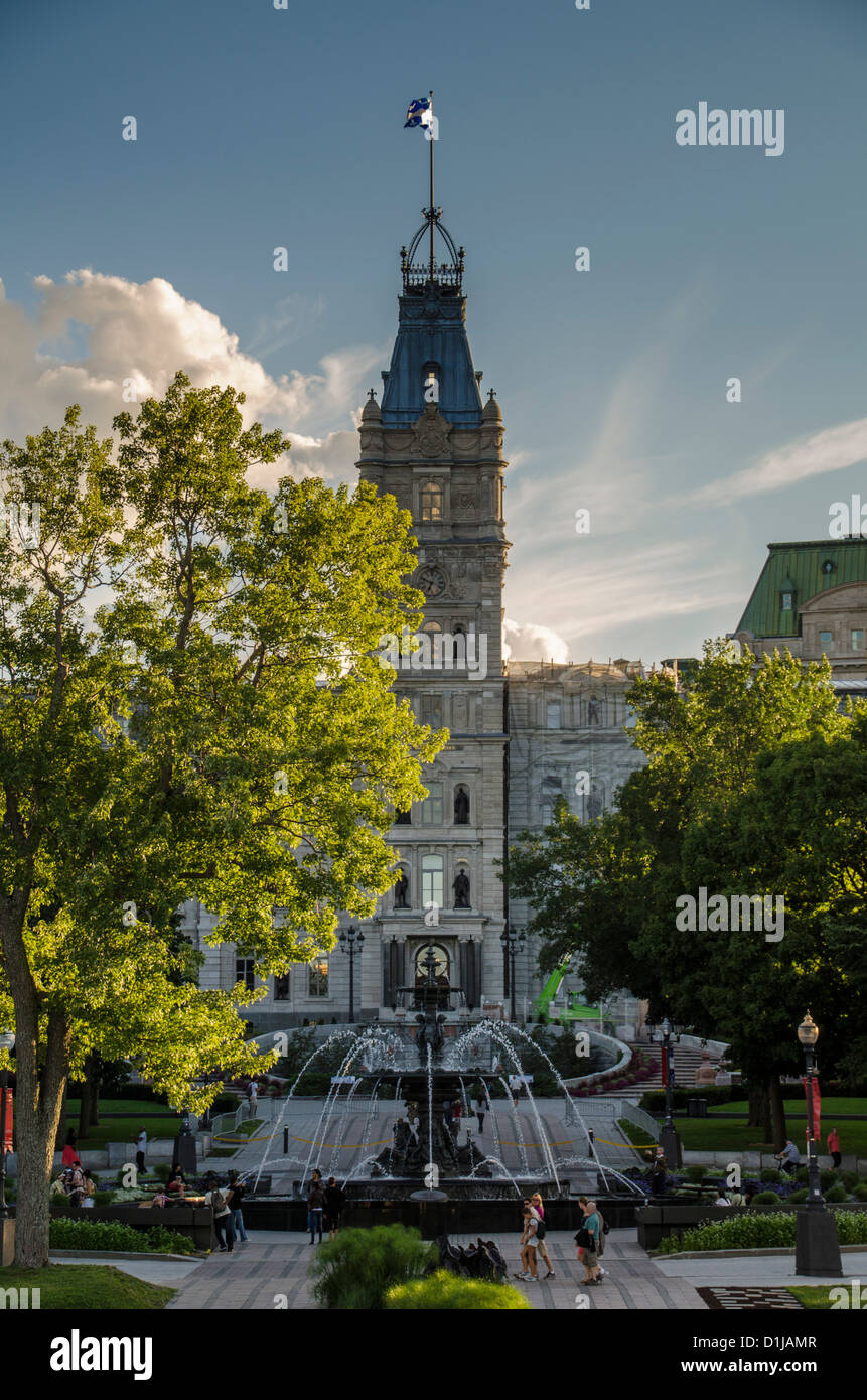 La Fontaine de Tourny et de l'édifice du Parlement à Québec, province de Québec, Canada Banque D'Images