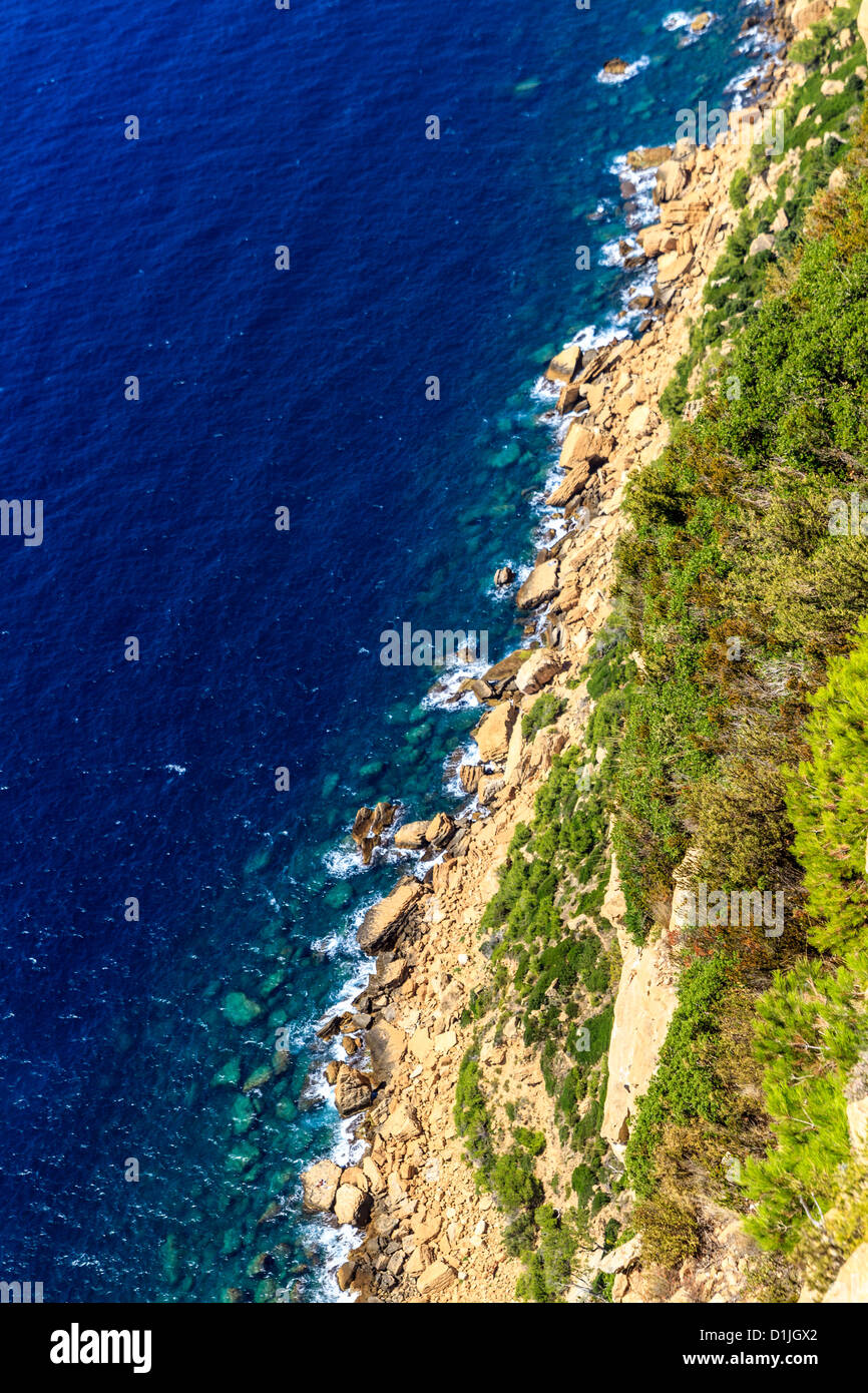Vue aérienne de la belle côte pittoresque près de Cassis, dans le sud de la France Banque D'Images