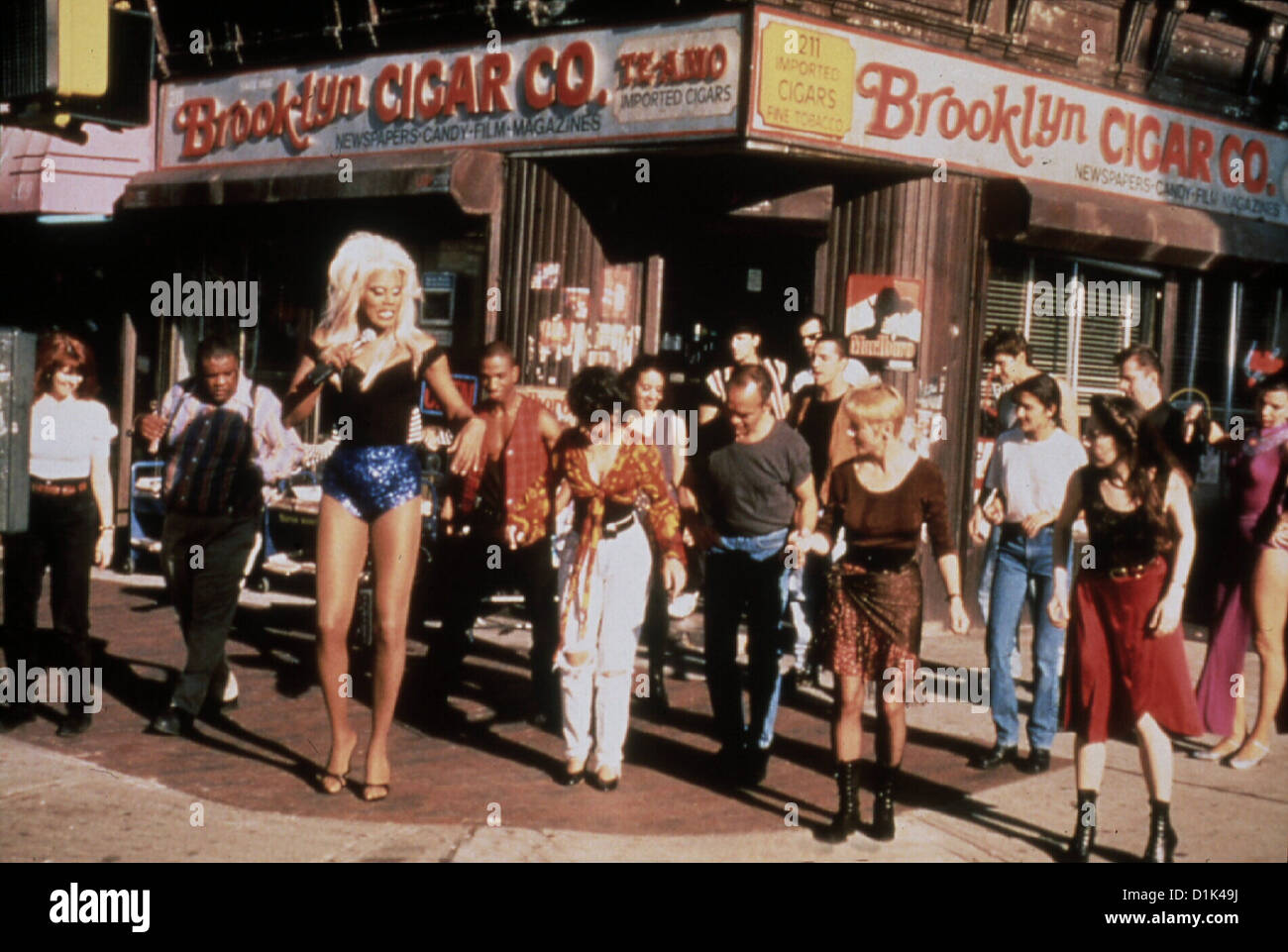 Bleu dans le visage - Alles Blauer Dunst bleu dans le visage Ru Paul, Mel Gorham, Harvey Keitel *** *** Local Caption 1995 Miramax Banque D'Images