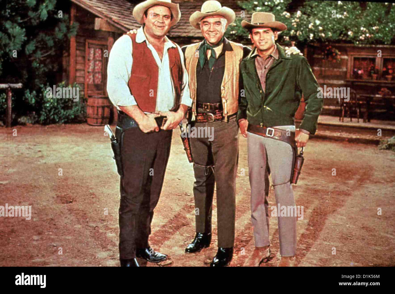 Bonanza Bonanza 1 : Adam (Pernell Roberts), Little Joe (Michael Landon),  'Pa' Ben (Lorne Greene), Eric "Hoss" Cartwright (Dan' Photo Stock - Alamy