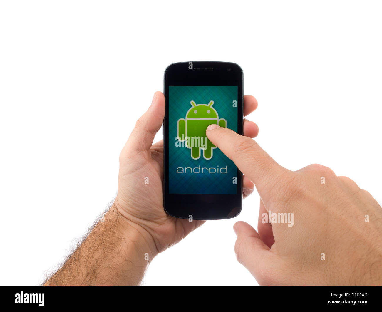 Mains tenant et à l'aide d'un smartphone Android Banque D'Images