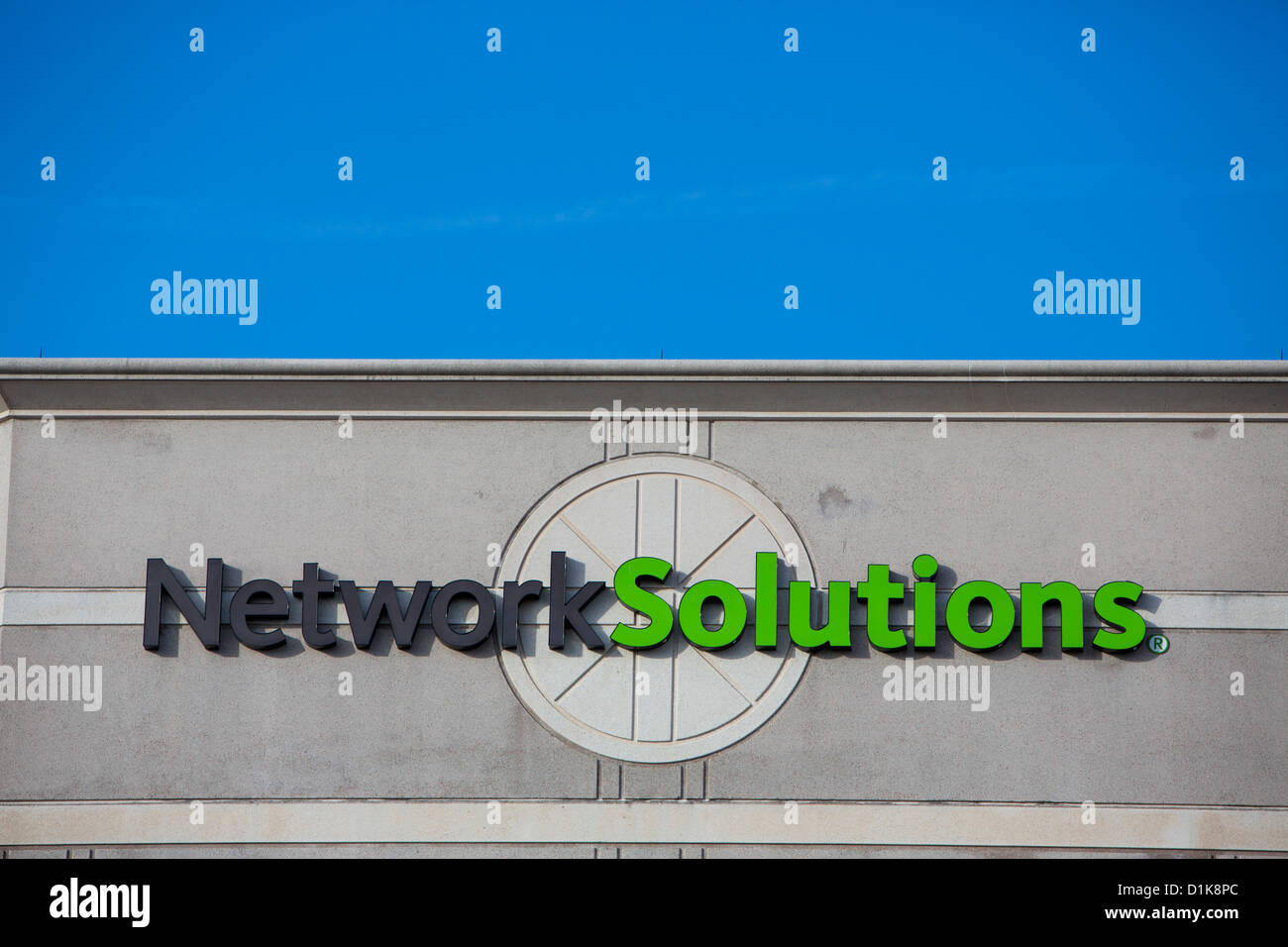 Le siège de l'entreprise enregistrement de domaine internet Solutions de réseau. Banque D'Images