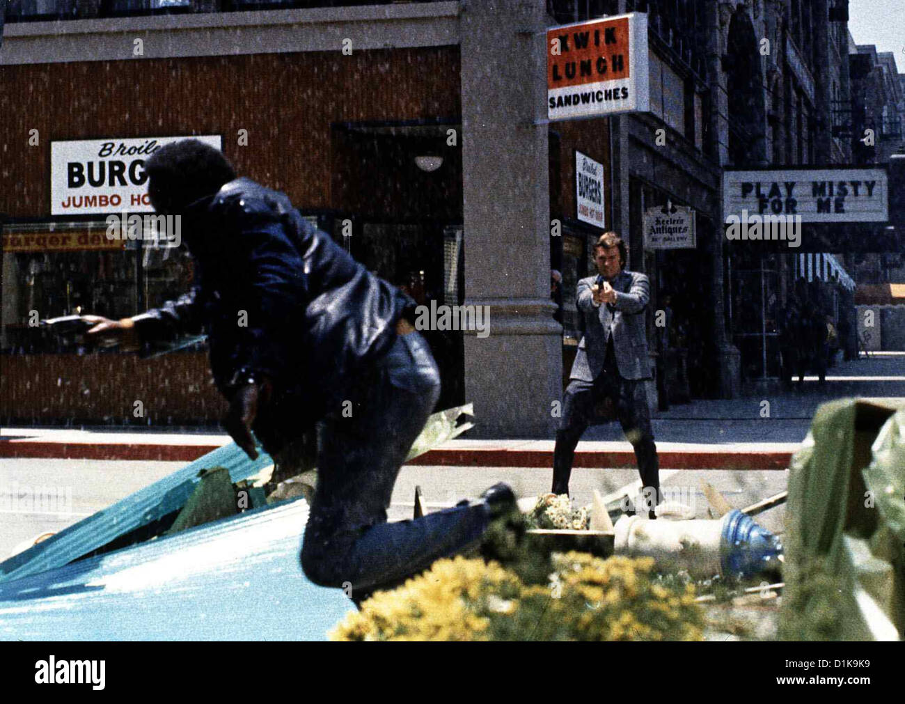 L'inspecteur Harry l'Inspecteur Harry Clint Eastwood Hat Harry (Clint Eastwood,r) den Boesewicht endlich erwischt ? *** *** Légende locale Banque D'Images