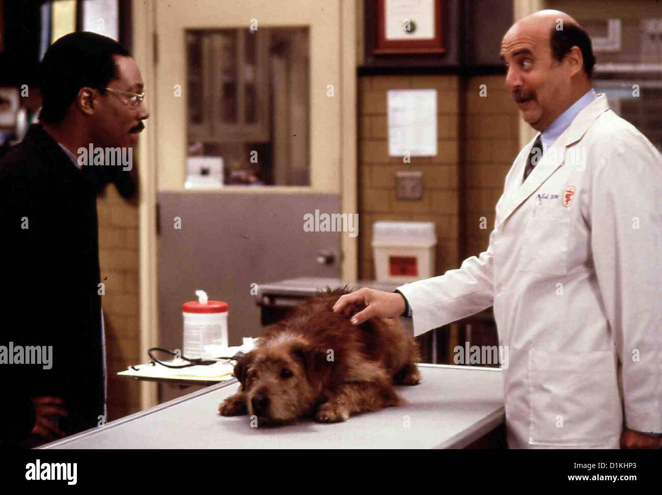 Dr. Dolittle Dr. Dolittle Dr. Dolittle (Eddie Murphy), le Dr Poisson (Jeffrey Tambor) *** légende locale *** 1998 IFTN/Fox Banque D'Images