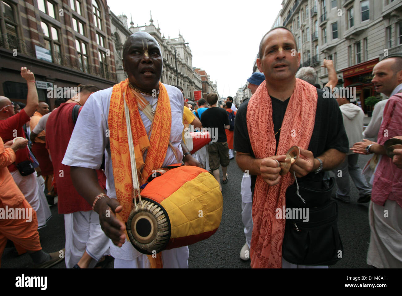 Les dévots Hare Krishna à Ratha Yatra Festival de char Banque D'Images