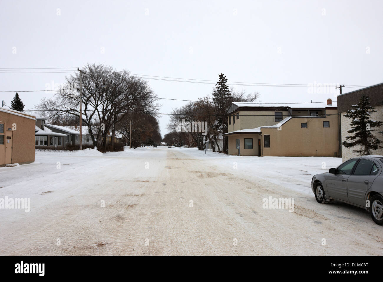 Grande rue résidentielle dans la petite ville rurale de Kamsack Saskatchewan Canada Banque D'Images