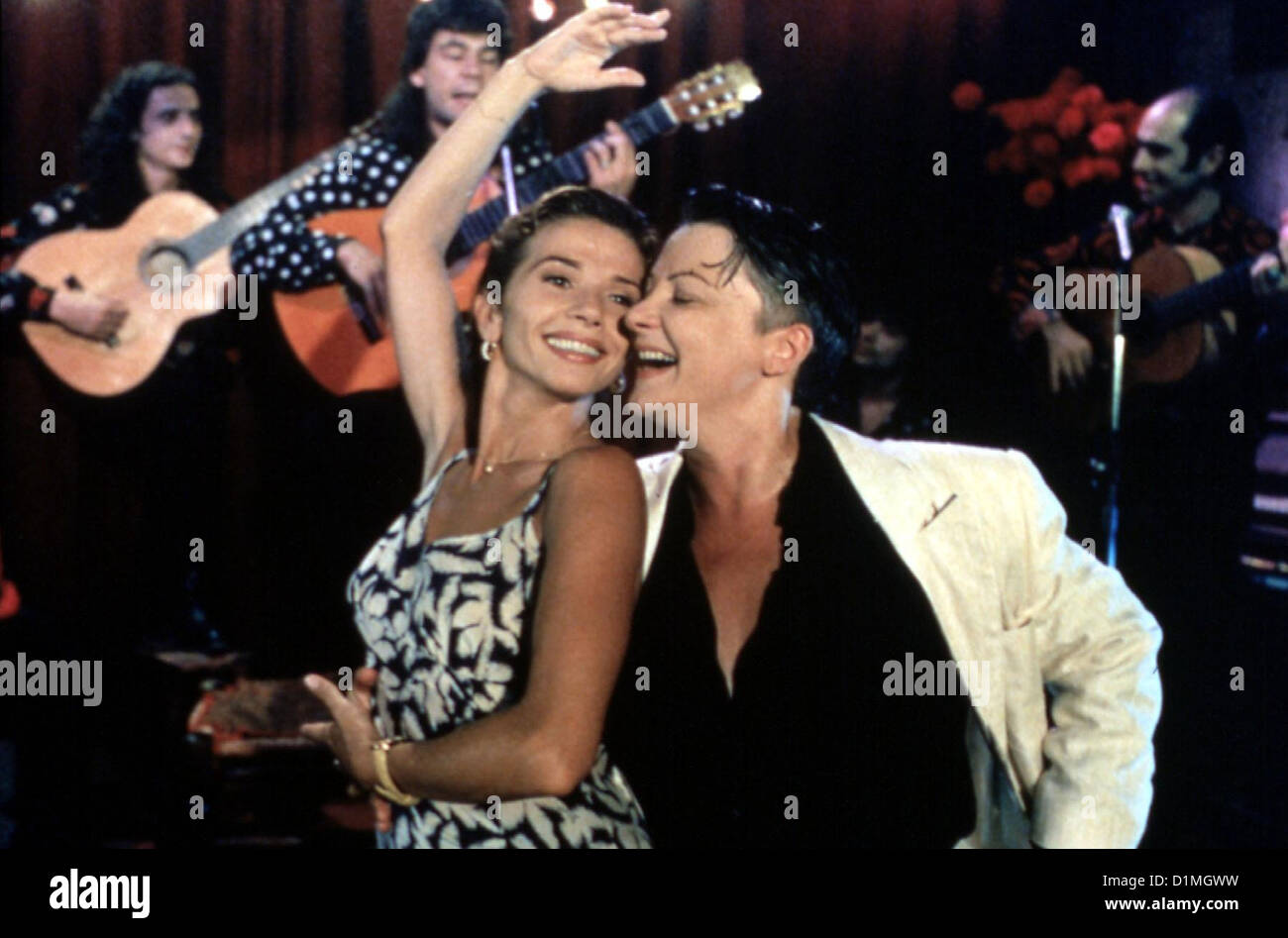 Eine Frau für zwei Gazon Maudit Victoria Abril, Josianne Balaski légende locale *** *** 1994 -- Banque D'Images