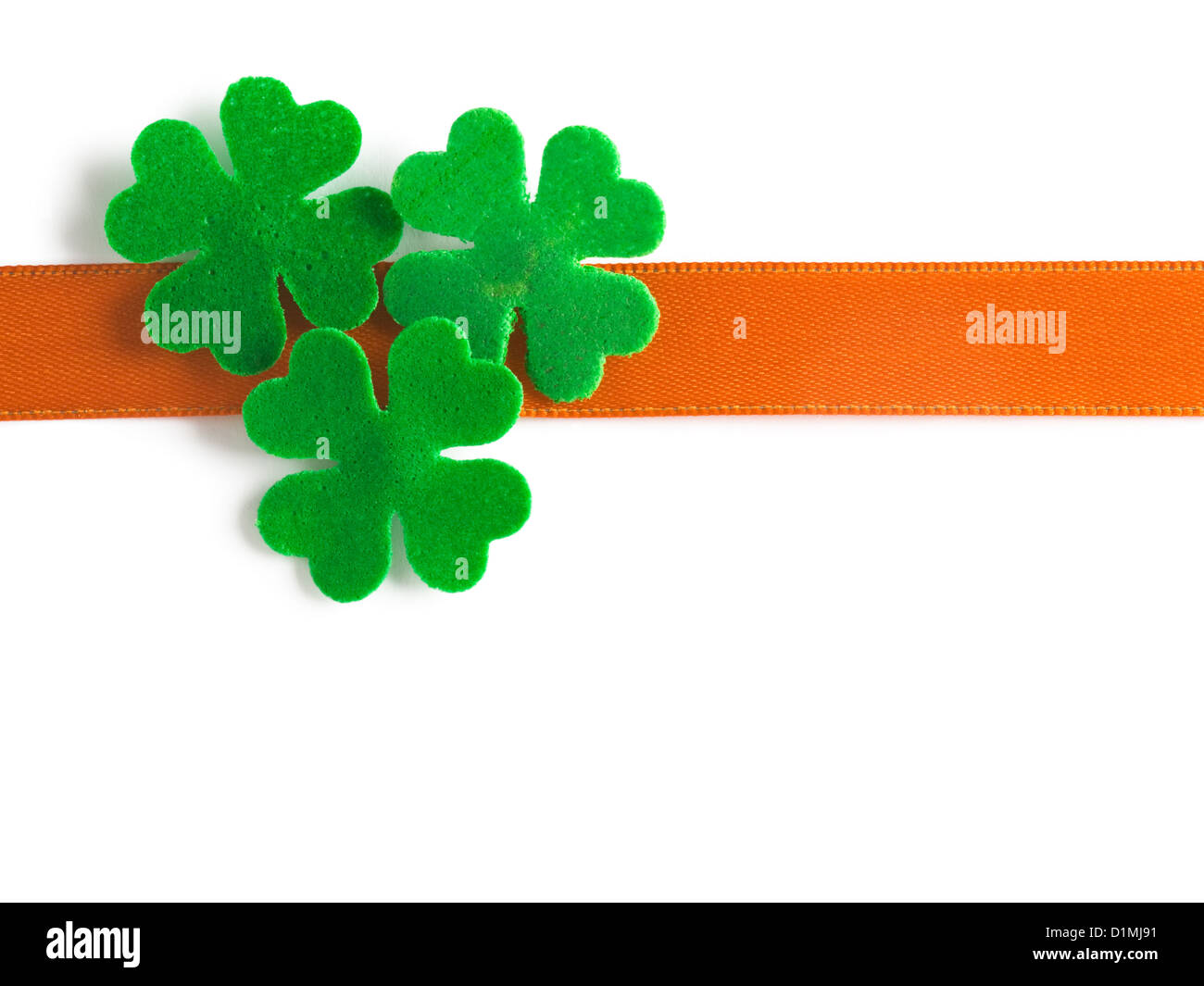 Lucky trèfle à quatre feuilles et bow pour Patricks Day chemin de détourage inclus Banque D'Images