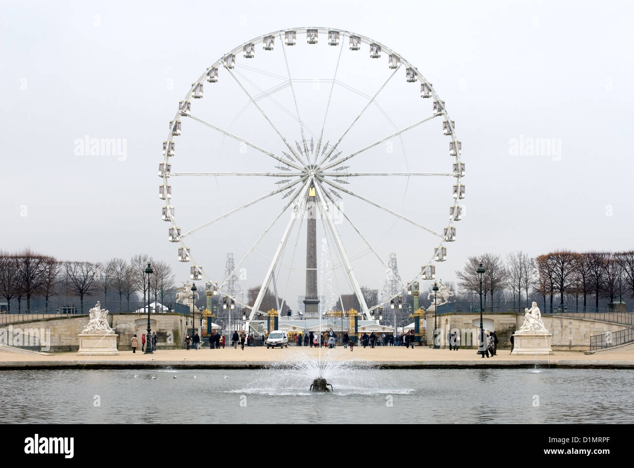 La Grande Roue (grande roue), près de la Place de la Concorde, Paris, France Banque D'Images