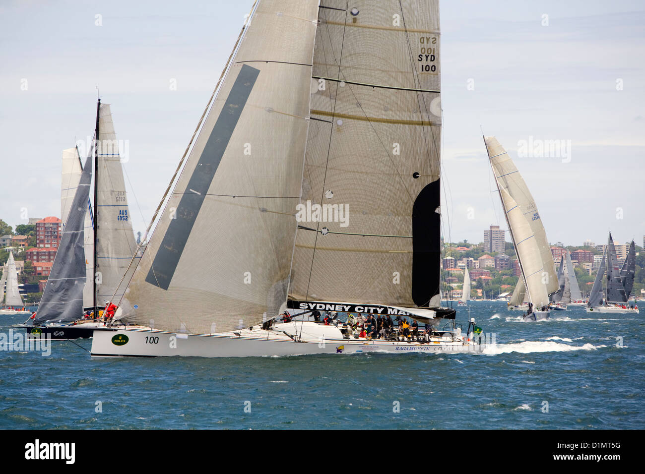 Yachts dans Sydney to hobart yacht race,le port de Sydney Banque D'Images