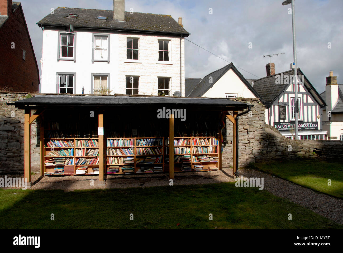 Boutiques livres à Hay-on-Wye gallois sur le côté de la frontière de l'Angleterre - Pays de Galles, Royaume-Uni Banque D'Images