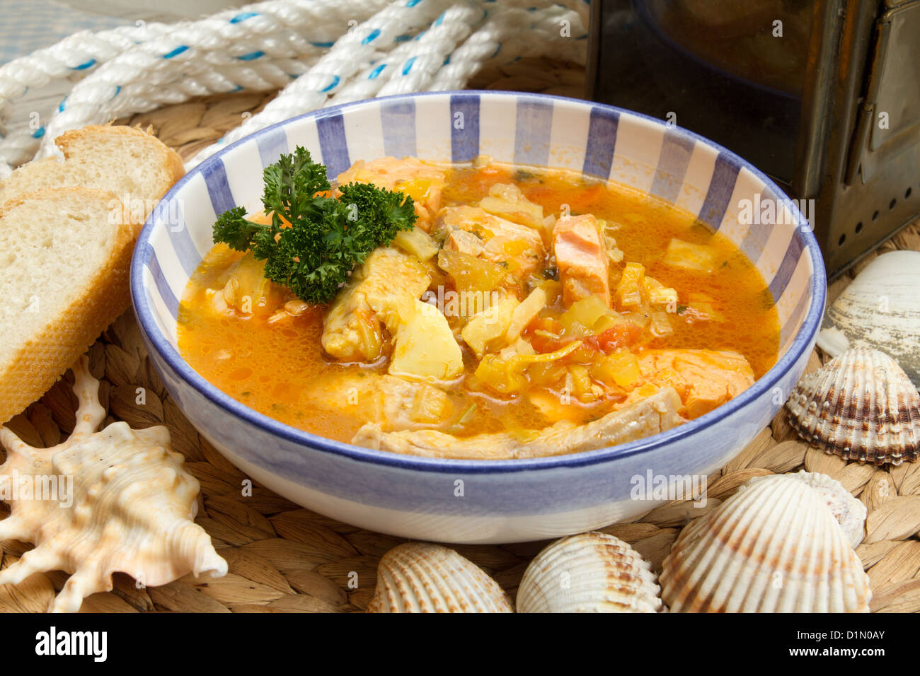 Soupe de poisson bouillabaisse Banque de photographies et d’images à