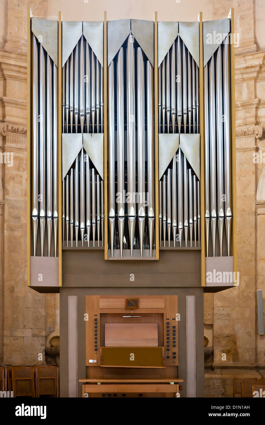 L'orgue dans l'église Santa Maria della Consolazione en Todi Banque D'Images