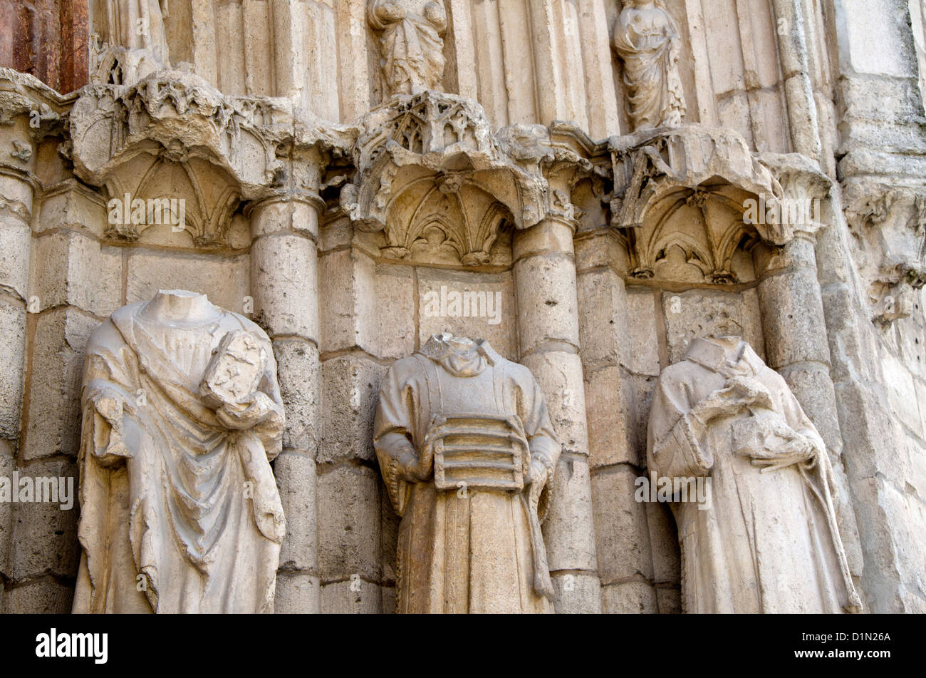 Statues sans tête de l'Eglise de San Esteban, l''église San Esteban à Burgos, Castille et Leon, Espagne Banque D'Images