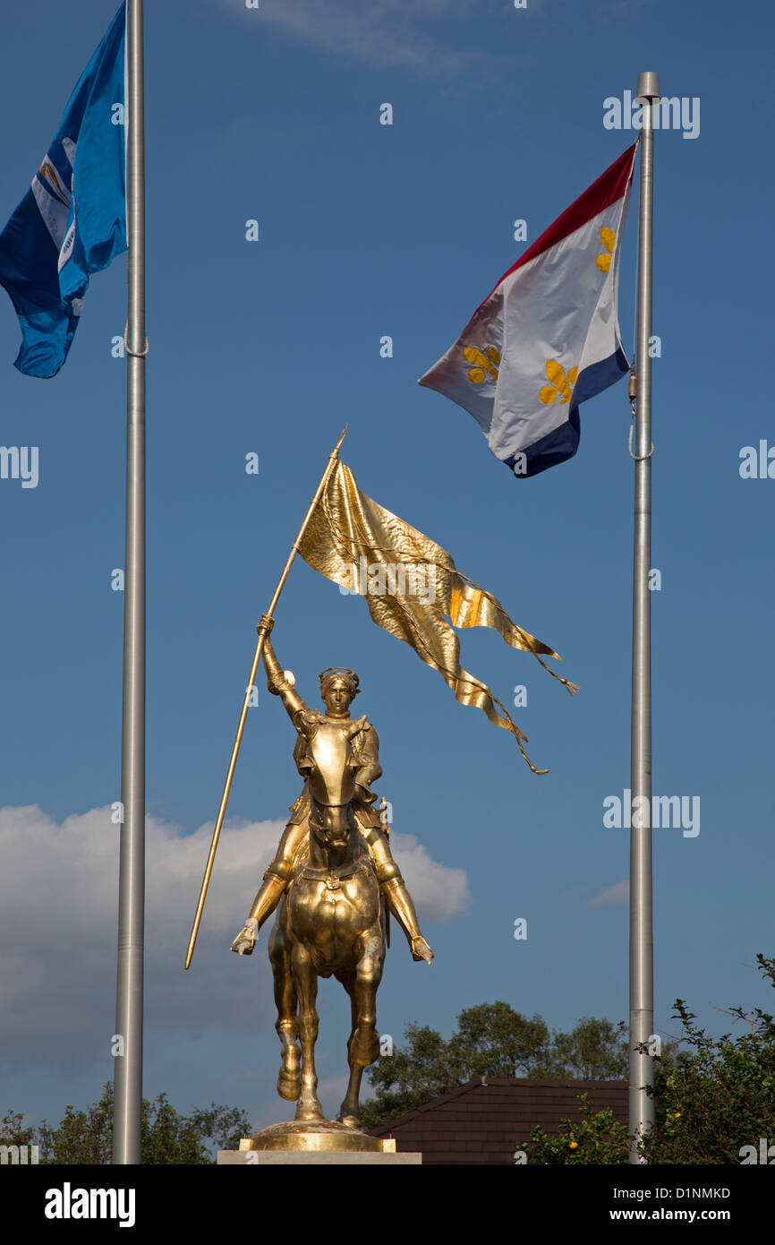 Statue de Jeanne d'Arc à cheval dans le quartier français de La Nouvelle-Orléans. Banque D'Images