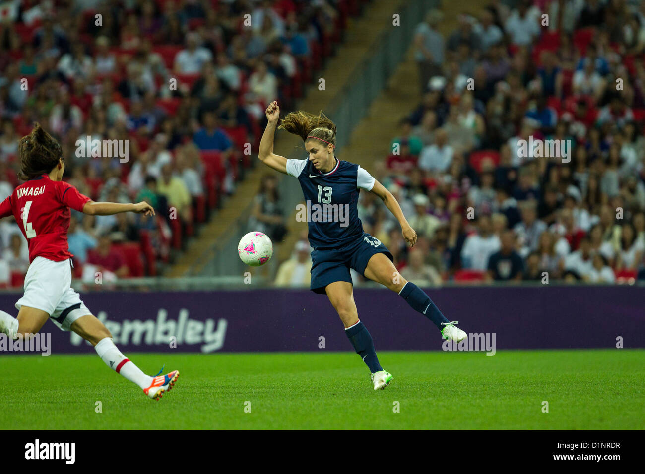 Alex Morgan (USA)-13-USA remporte l'or sur le Japon en femmes Football (soccer) aux Jeux Olympiques d'été, Londres 2012 Banque D'Images