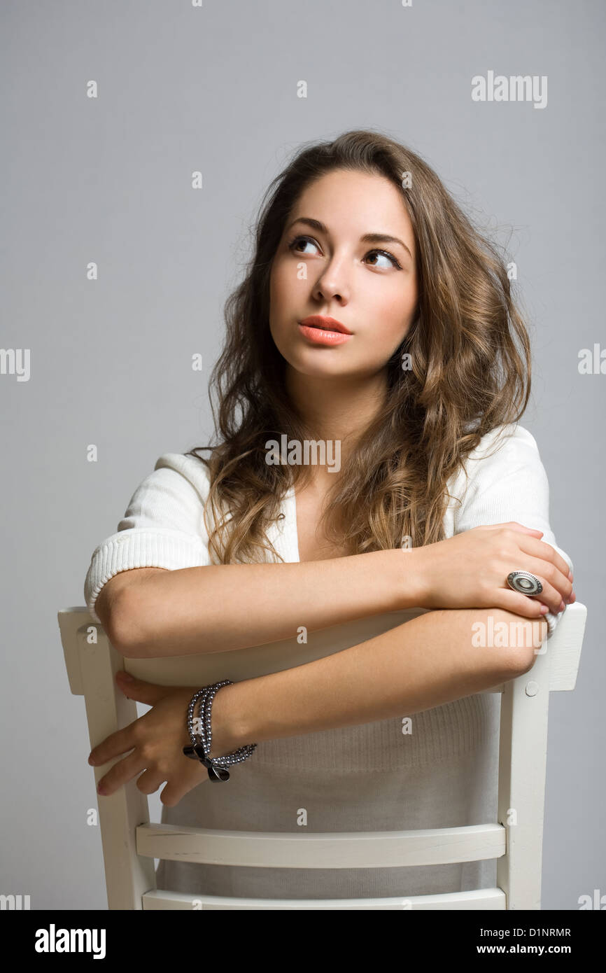 Magnifique Portrait de young brunette woman. Banque D'Images